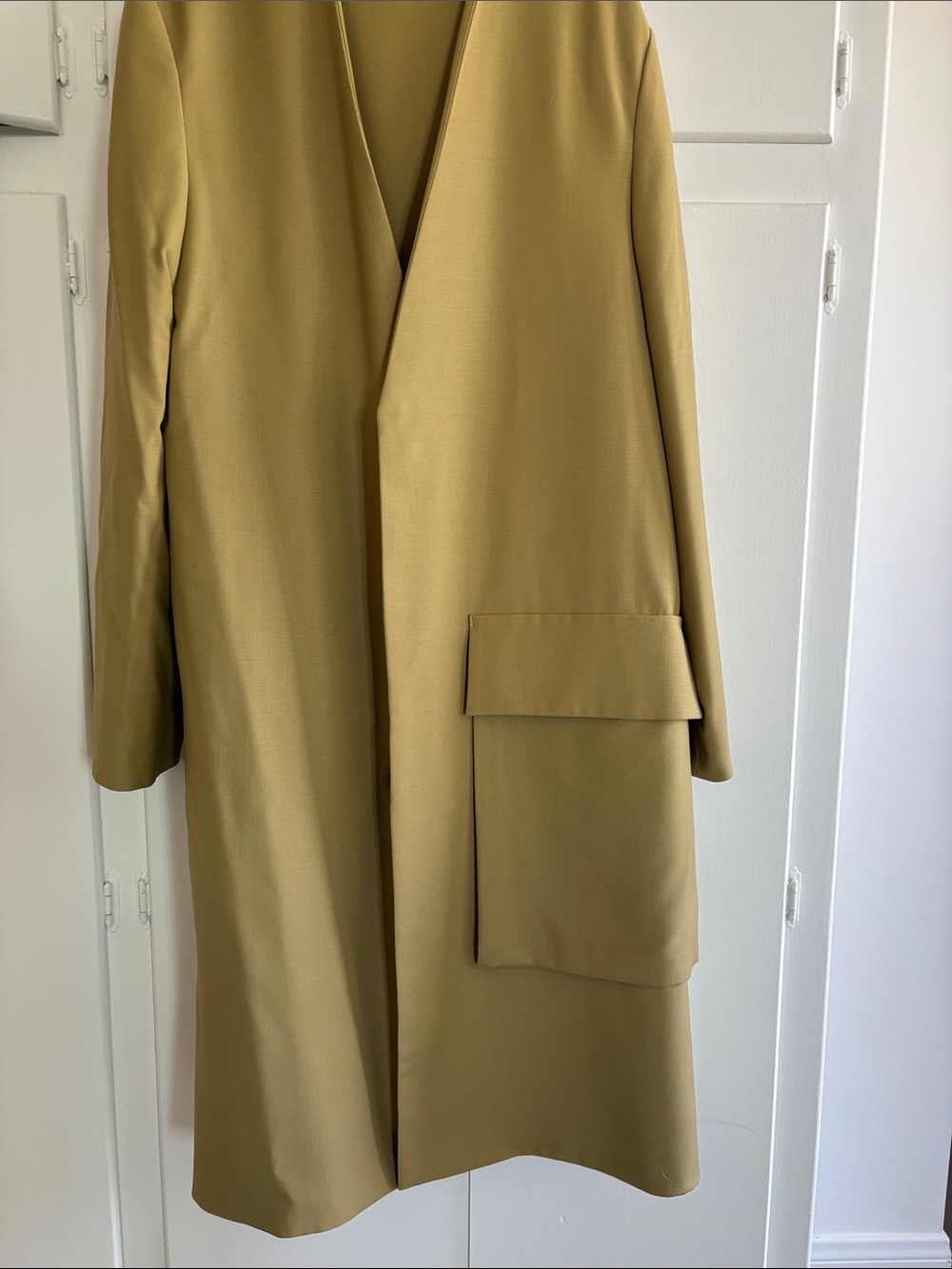 COS Camel-Tone Coat with White Logo Patch Men’s EU50